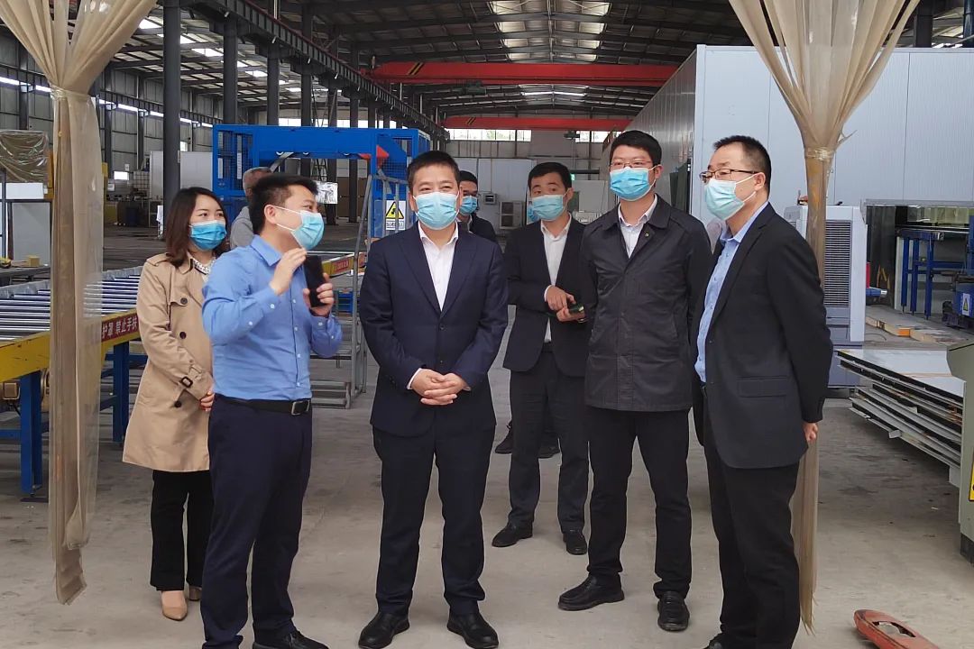 重庆市永川区委常委、副区长宋文到访天津新宇代理厂家宏鑫源重庆金诺公司调研工作(图4) 重庆市永川区委常委、副区长宋文到访天津新宇代理厂家宏鑫源重庆金诺公司调研工作(图4)